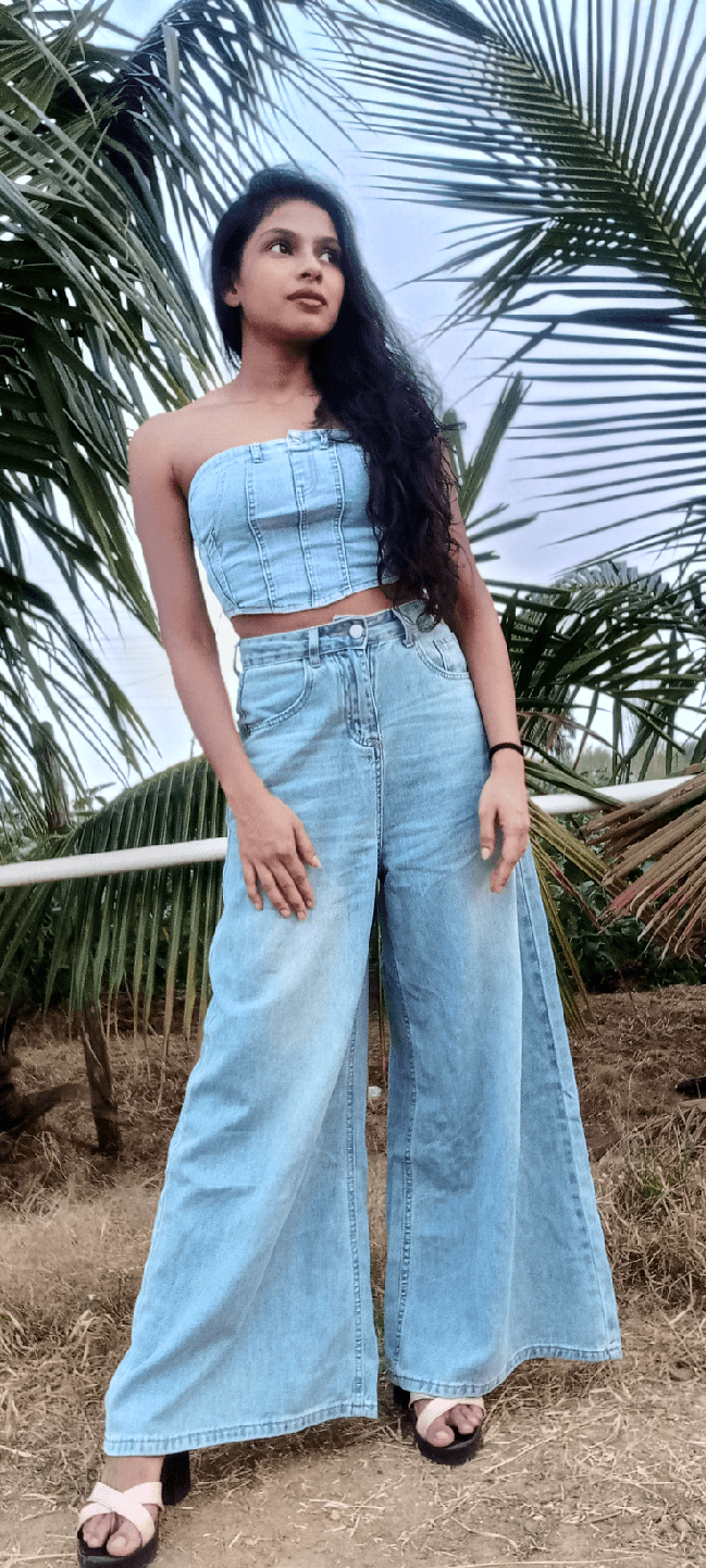 Naye design store ke jeans top