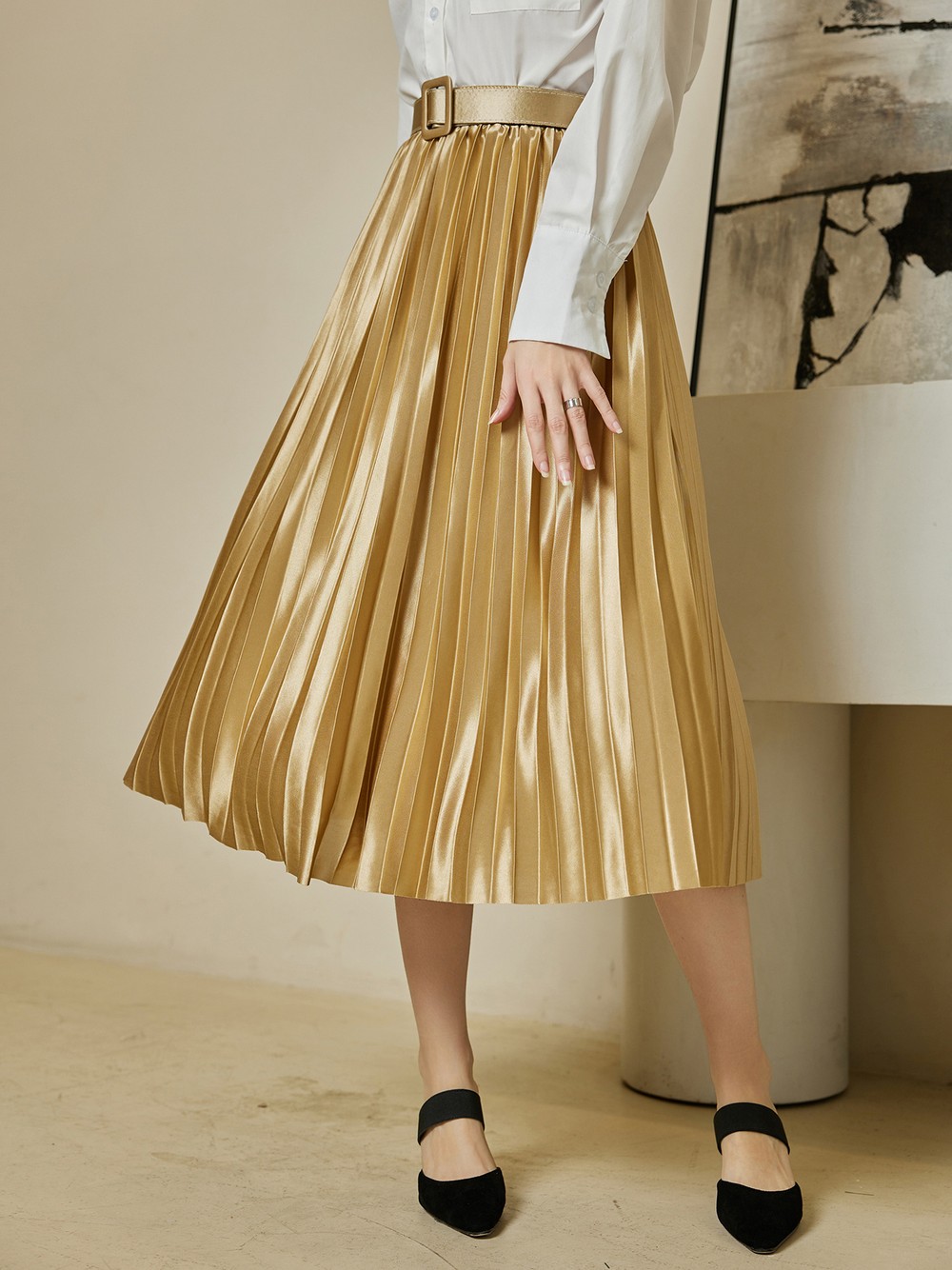 urbanic pleated skirt