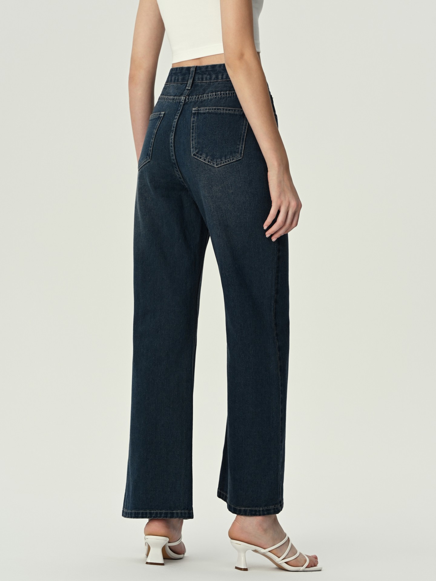 Low-waist Flare Leg Jeans丨Urbanic