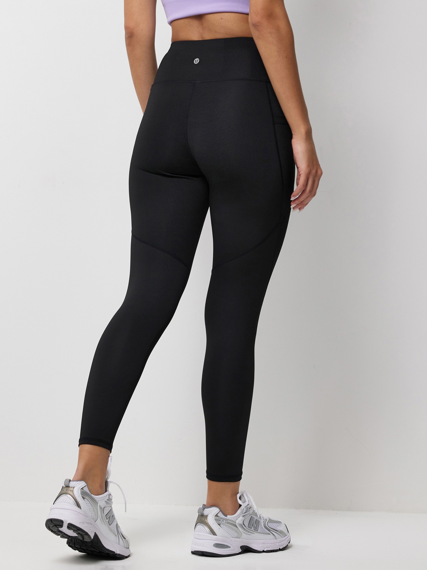 RGFT womens fitness leggings size M black stretch skinny solid spell out  040616
