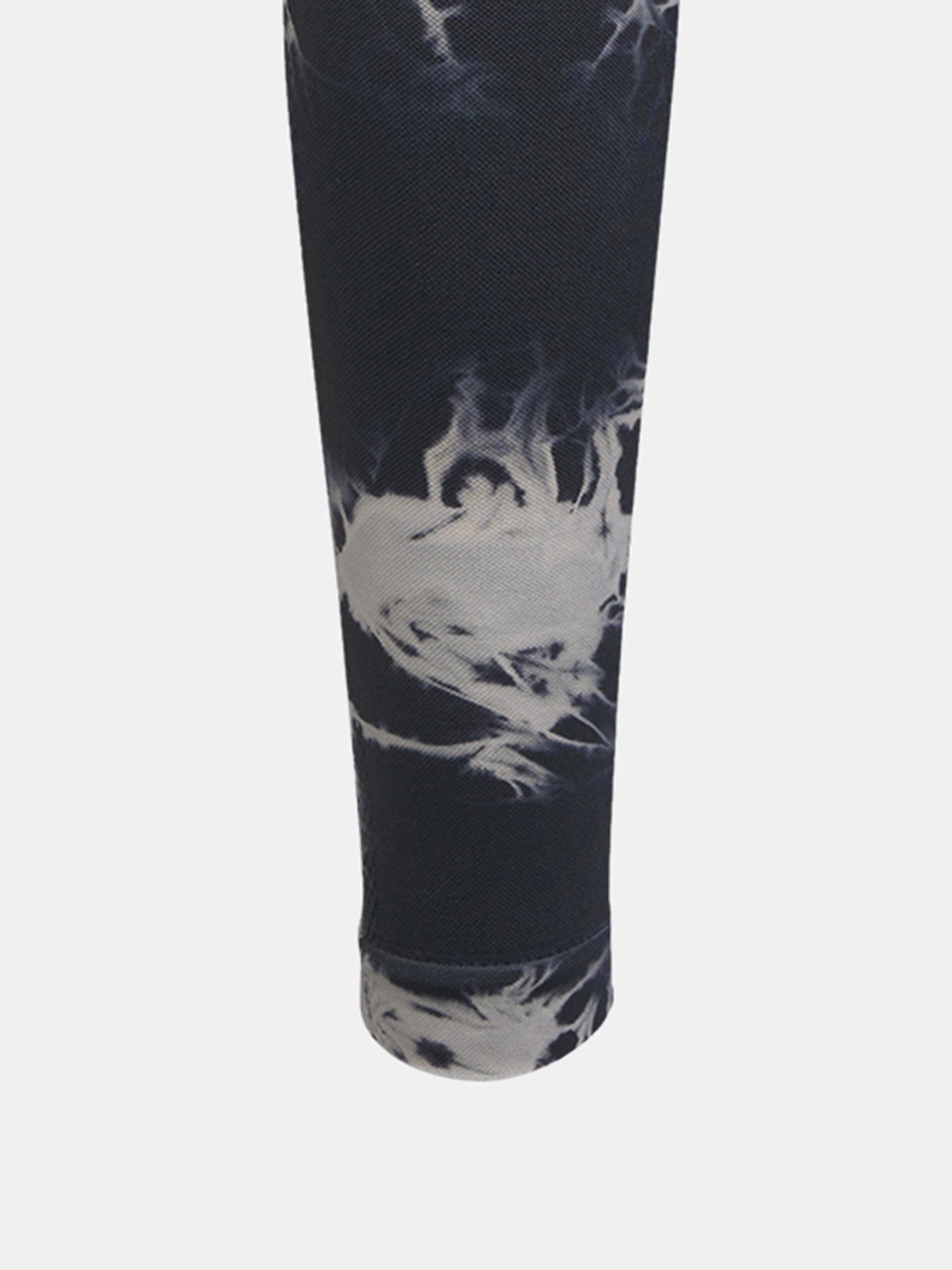 Black and White Calf Sleeves