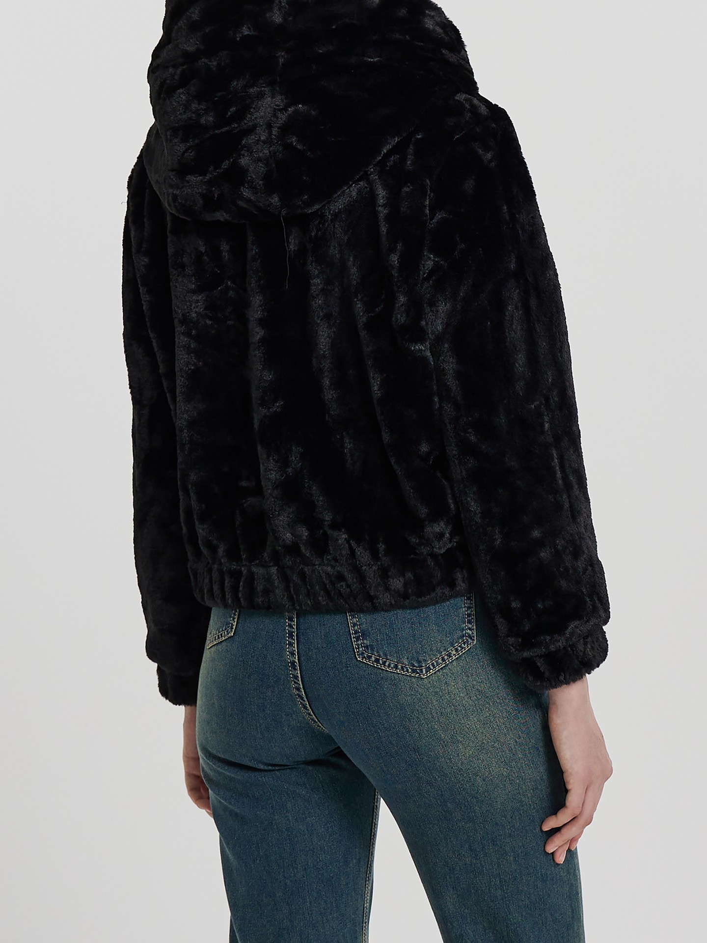 Faux Fur Coat丨Urbanic