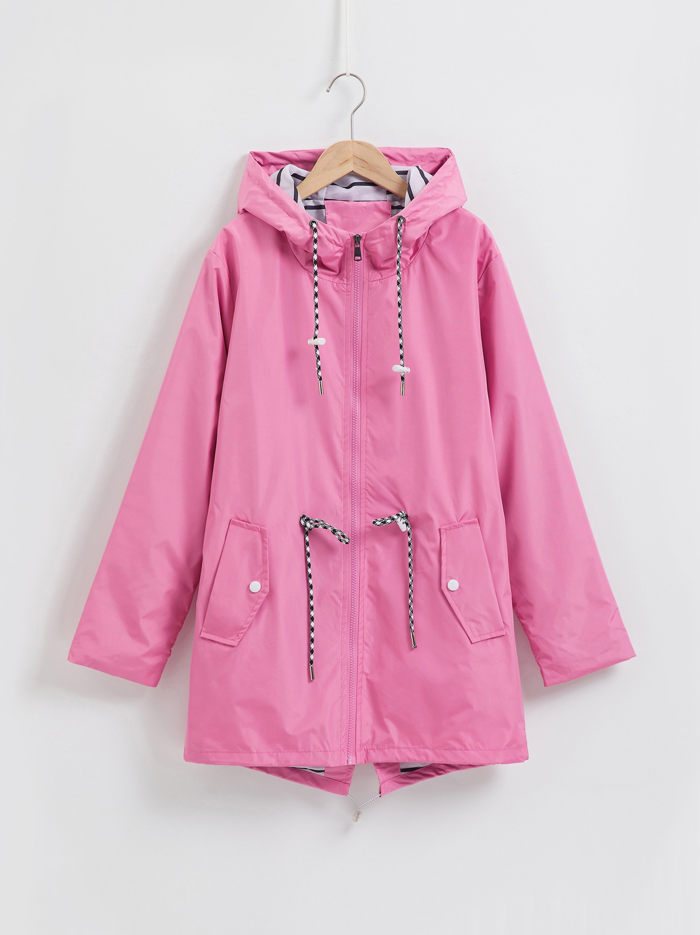 Windbreaker Jacket Adjustable Drawstring Hood Wholesale Manufacturer &  Exporters Textile & Fashion Leather Clothing Goods with we have provide  customization Brand your own