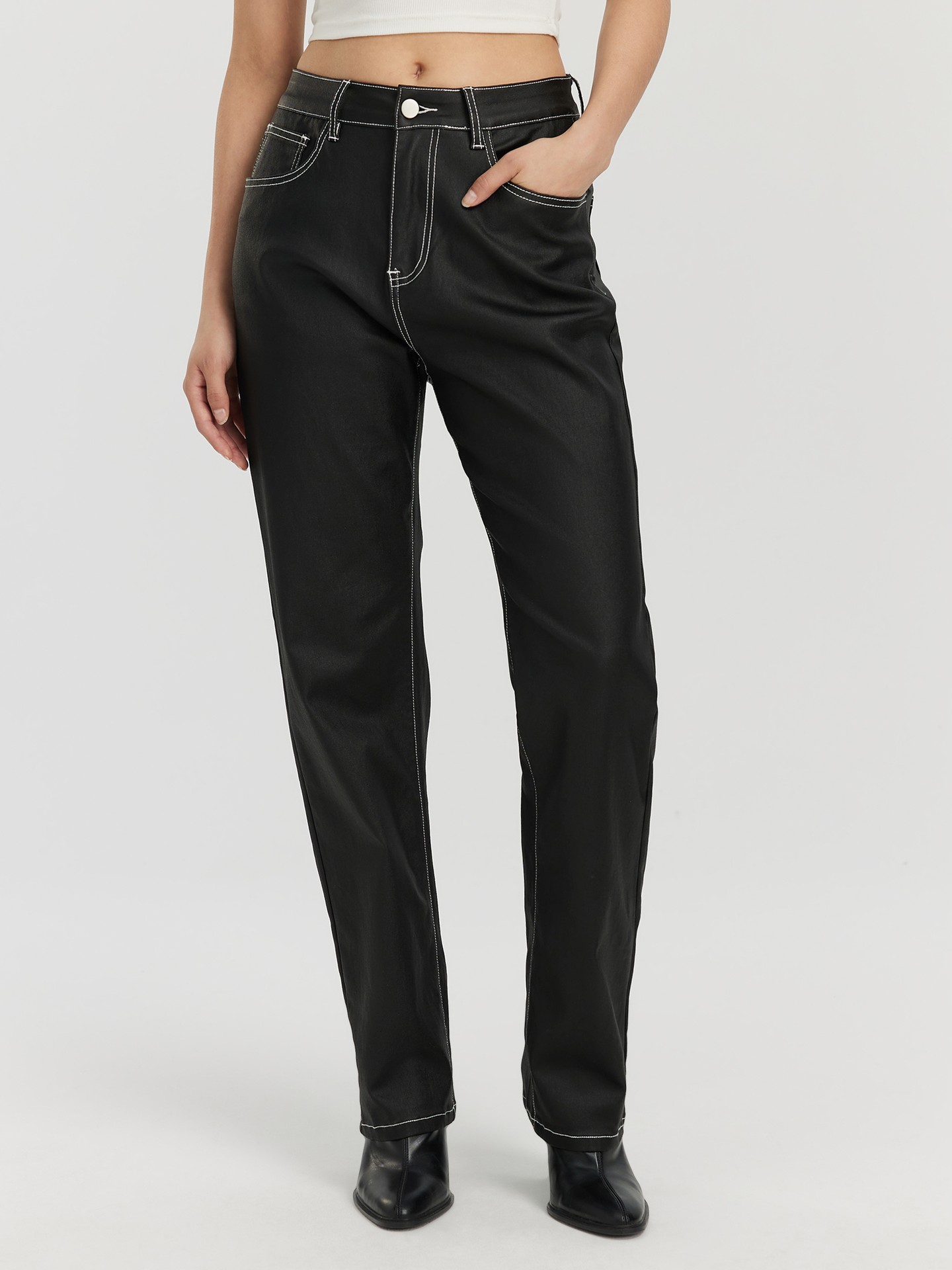 Straight-Leg Jeans for Women